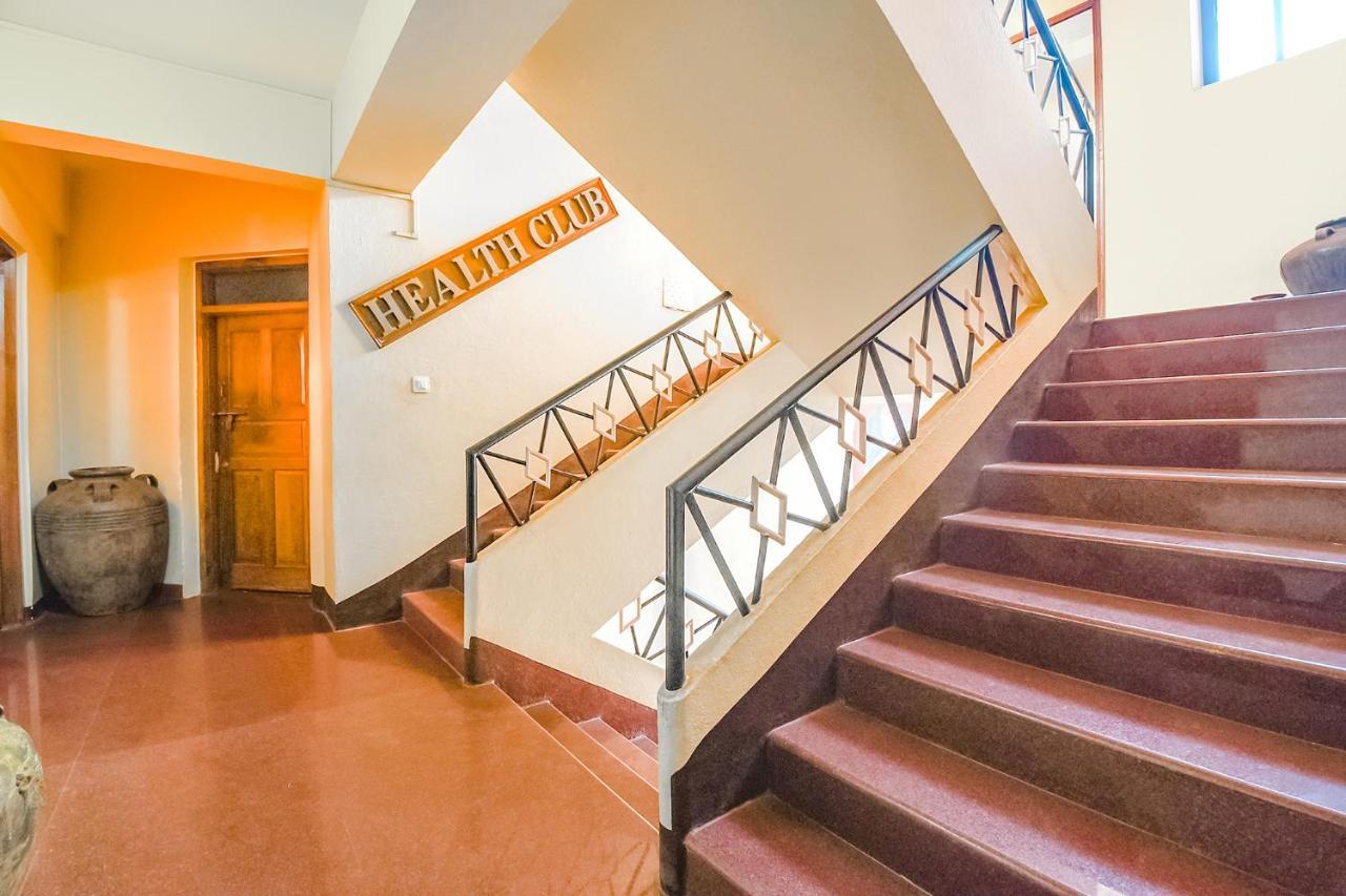Fabhotel Prime Tanjo Highland With Pool - 500M From Calangute Beach Candolim Exteriör bild